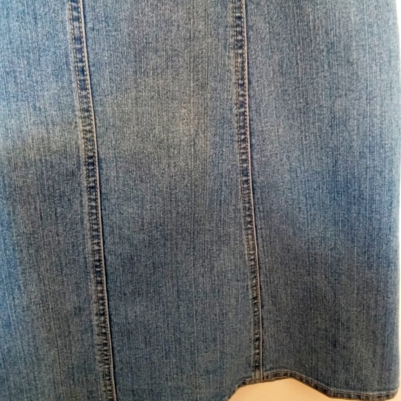 CAbi Aline Faded Wash Denim Skirt - Picture 14 of 15